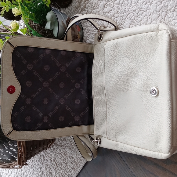 MISS ME PEBBLED LEATHER PURSE/CROSSBIDY - Picture 7 of 10